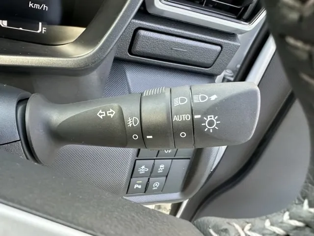 ロッキー(ダイハツ)プレミアムG UGP登録済未使用車 13