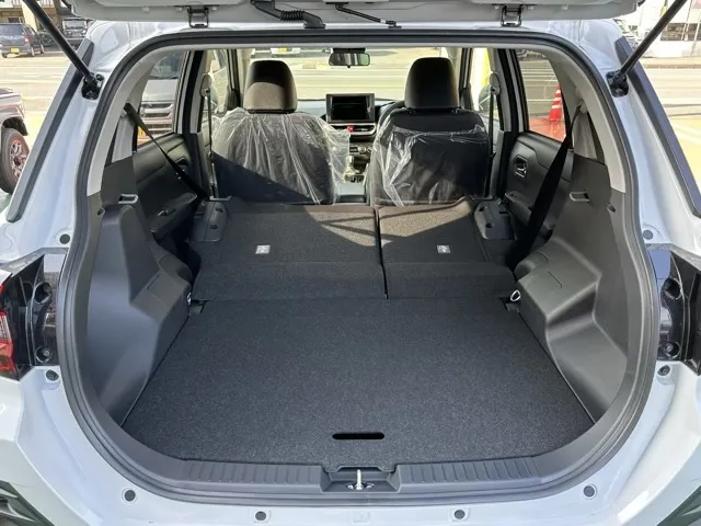 ロッキー(ダイハツ)プレミアムG UGP登録済未使用車 8