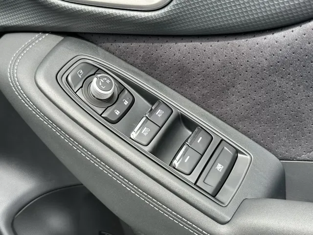 フォレスター(スバル)スポーツ　アイサイトセイフティプラス　ルーフレール登録済未使用車 19