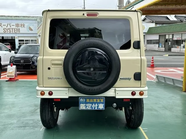 ジムニー XC ダムド リトルB WHITE EDITION スズキ 届出済未使用