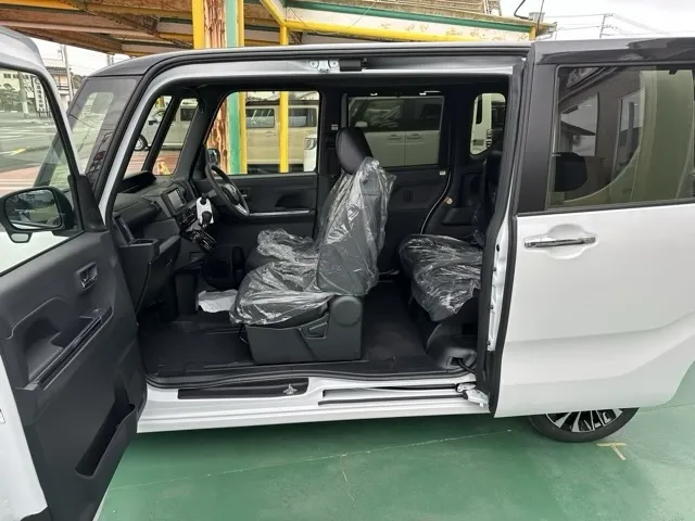 タント(ダイハツ)RS パノラマUGP 純正ナビ付届出済未使用車 9