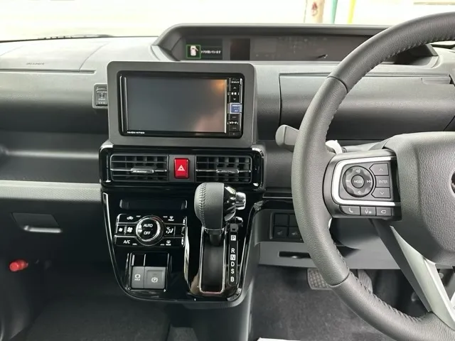 タント(ダイハツ)RS パノラマUGP 純正ナビ付届出済未使用車 16