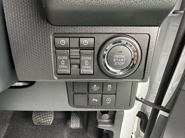 タント(ダイハツ)RS パノラマUGP 純正ナビ付届出済未使用車 19