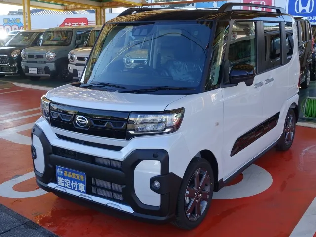 タント(ダイハツ)ファンクロスターボ  パノラマUGP届出済未使用車 1