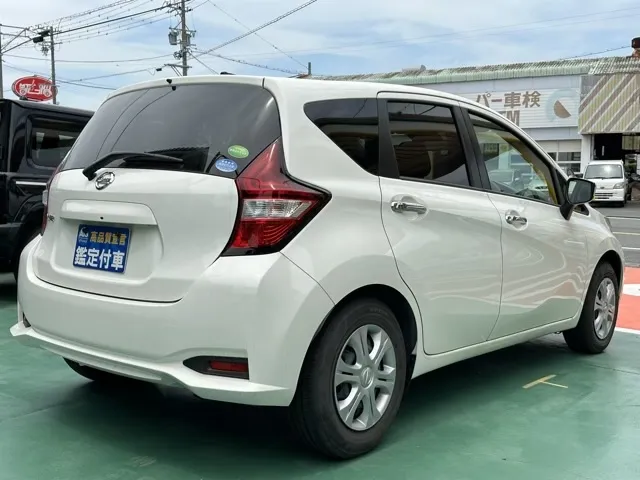 ノート(ニッサン)Ｘ中古車 12