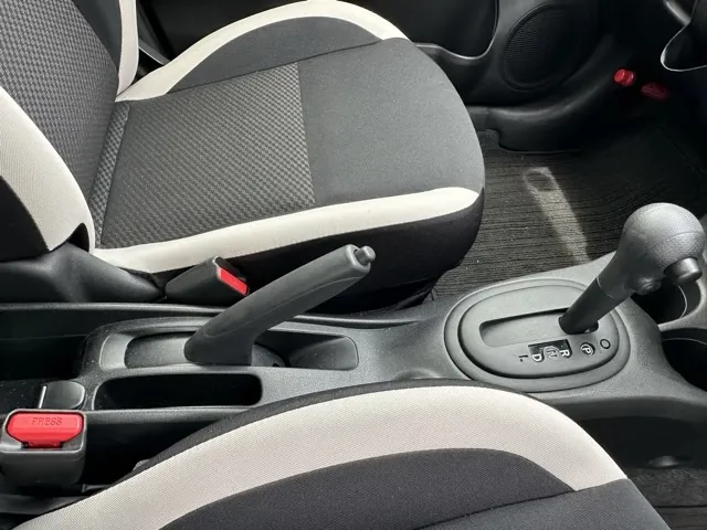 ノート(ニッサン)Ｘ中古車 19