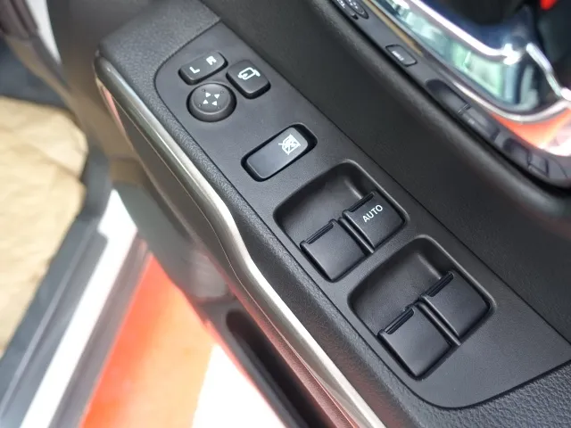 ハスラー(スズキ)JスタイルⅡ 純正ドアバイザー届出済未使用車 17