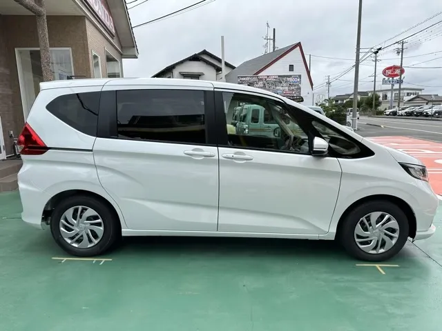 フリード(ホンダ)G登録済未使用車 10