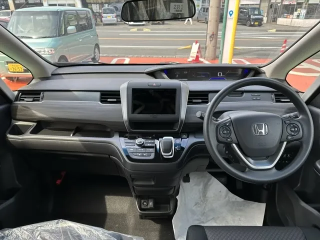 フリード(ホンダ)ハイブリッドG BLACK STYLE登録済未使用車 7