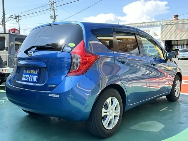 ノート(ニッサン)X ＤＩＧ－Ｓ中古車 12