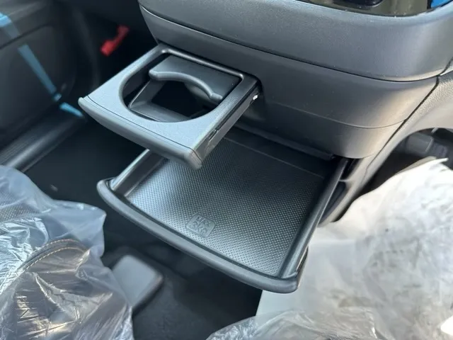 フリード(ホンダ)ハイブリッド クロスター登録済未使用車 18