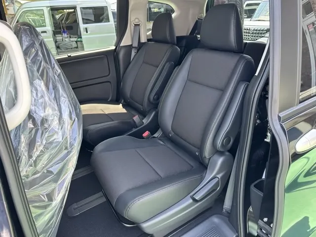 フリード(ホンダ)ハイブリッド クロスター登録済未使用車 4