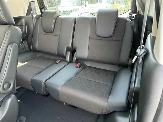 フリード(ホンダ)ハイブリッド クロスター登録済未使用車 5