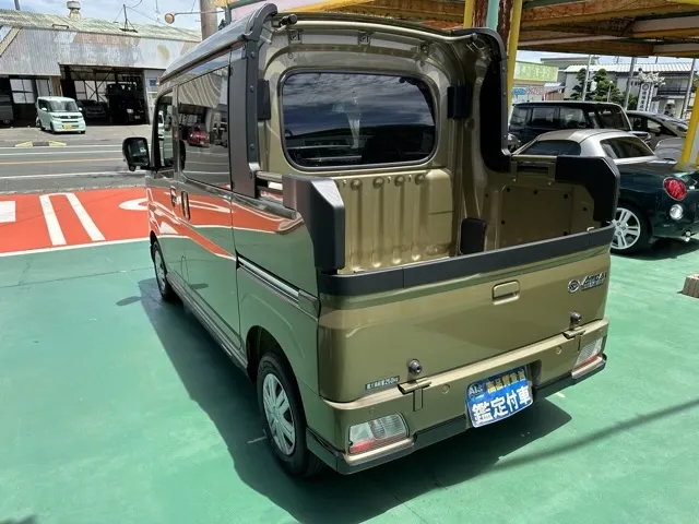 アトレー(ダイハツ)デッキバン AT 4WD届出済未使用車 2