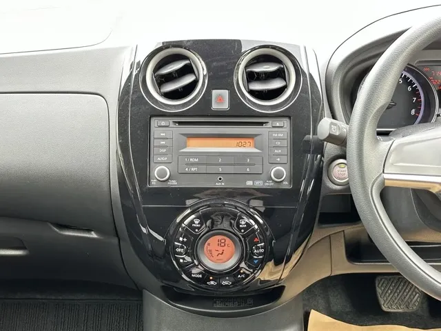 ノート(ニッサン)X アラウンドビューモニター中古車 10