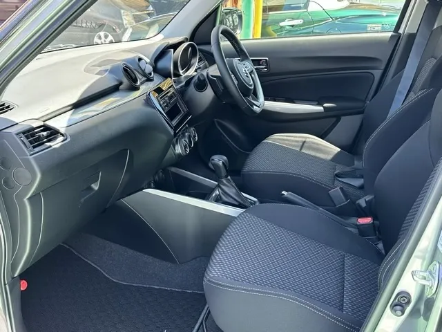 スイフト(スズキ)RS　セーフティパッケージ中古車 3