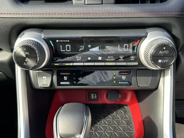 ＲＡＶ４(トヨタ)アドベンチャーオフロードＰＫＧⅡ登録済未使用車 16