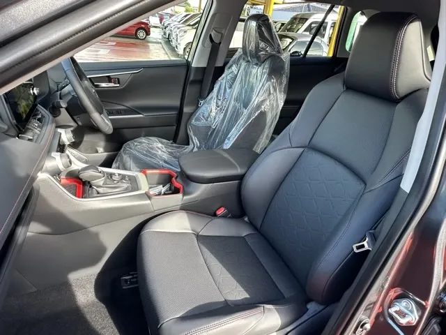 ＲＡＶ４(トヨタ)アドベンチャーオフロードＰＫＧⅡ登録済未使用車 19