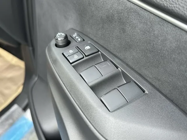 ヤリスクロス(トヨタ)Z パノラミックビュー スペアタイヤ登録済未使用車 12
