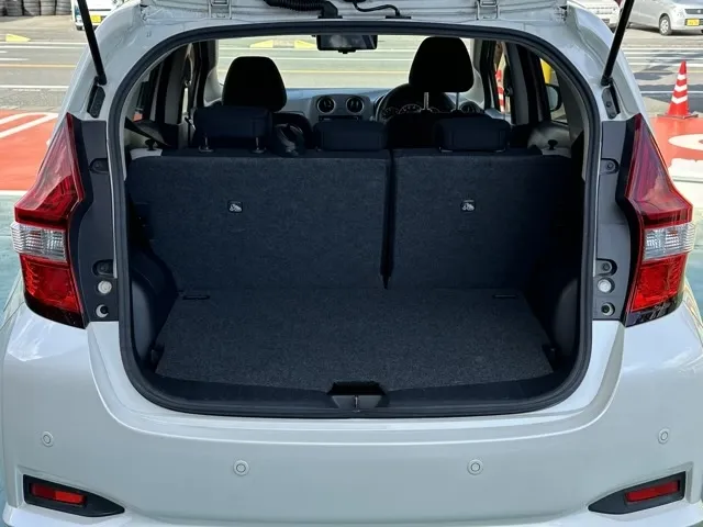ノート(ニッサン)X アラウンドビューモニター中古車 12
