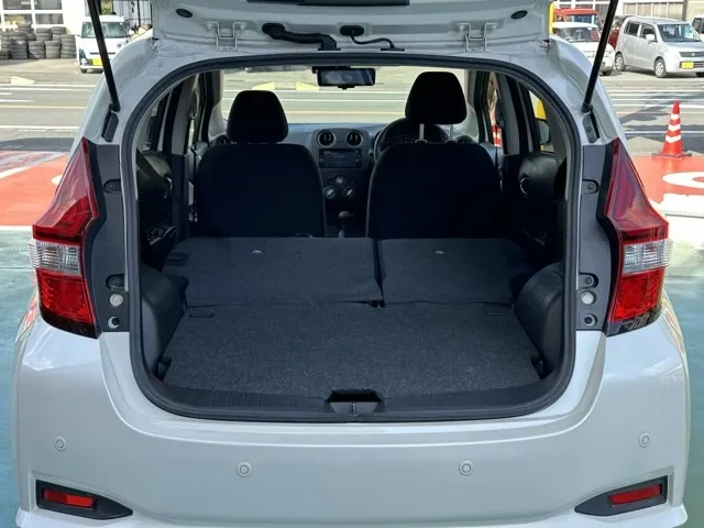 ノート(ニッサン)X アラウンドビューモニター中古車 13