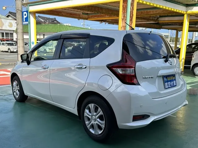 ノート(ニッサン)X アラウンドビューモニター中古車 2