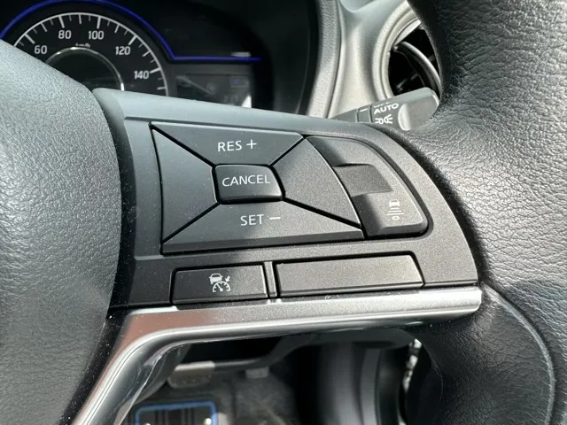ノート(ニッサン)eパワーX中古車 15