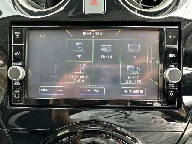 ノート(ニッサン)eパワーX中古車 19