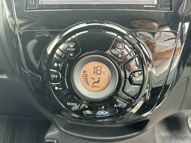 ノート(ニッサン)eパワーX中古車 23