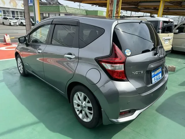 ノート(ニッサン)eパワーX中古車 2
