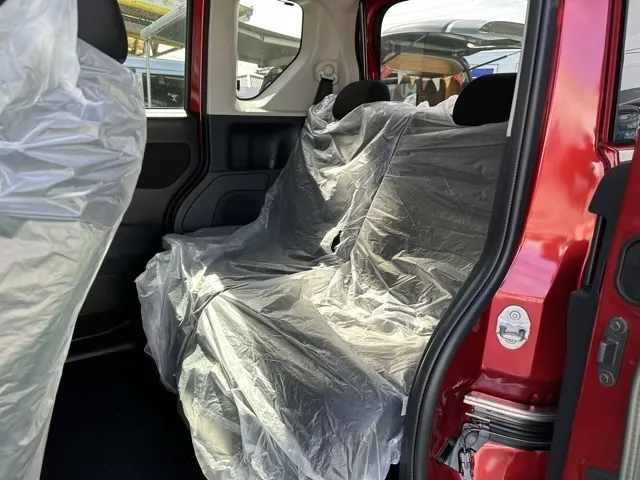 eKクロススペース(三菱)Ｔ届出済未使用車 4