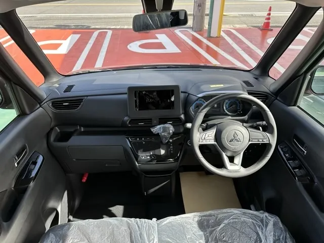 eKクロススペース(三菱)Ｔ届出済未使用車 5
