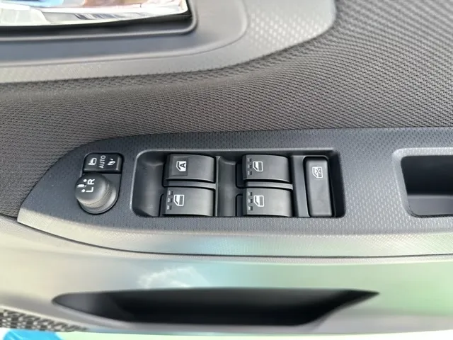ムーヴ(ダイハツ)XリミテッドⅡ SAⅢ届出済未使用車 12
