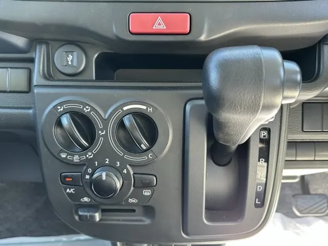 アルト(スズキ)L バックカメラ付きDオーディオディーラ-試乗車 18