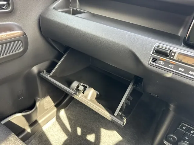 ワゴンR(スズキ)ハイブリッド ZX アップグレードパック届出済未使用車 26
