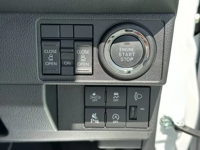 キャンバス(ダイハツ)ストライプスX UGP 純正ナビ付届出済未使用車 17