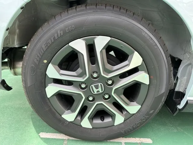 フリード(ホンダ)クロスター登録済未使用車 13