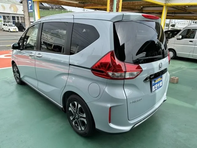 フリード(ホンダ)クロスター登録済未使用車 2