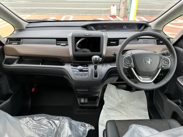 フリード(ホンダ)クロスター登録済未使用車 7