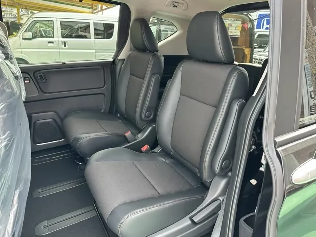 フリード(ホンダ)クロスター登録済未使用車 4