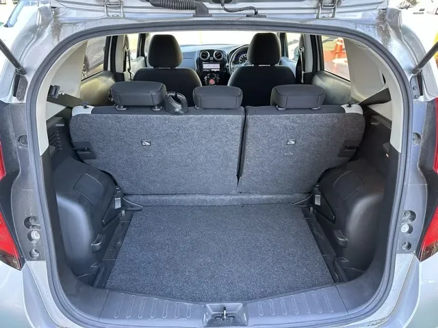 ノート(ニッサン)eパワーB中古車 8