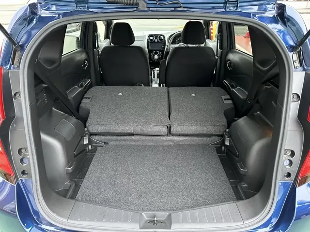 ノート(ニッサン)eパワーオーテック中古車 9