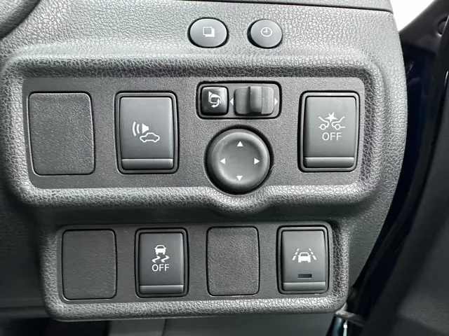 ノート(ニッサン)eパワーオーテック中古車 13