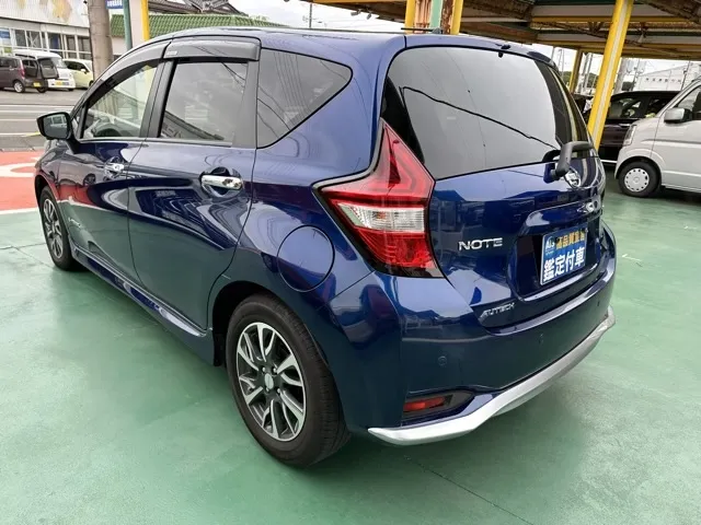 ノート(ニッサン)eパワーオーテック中古車 2