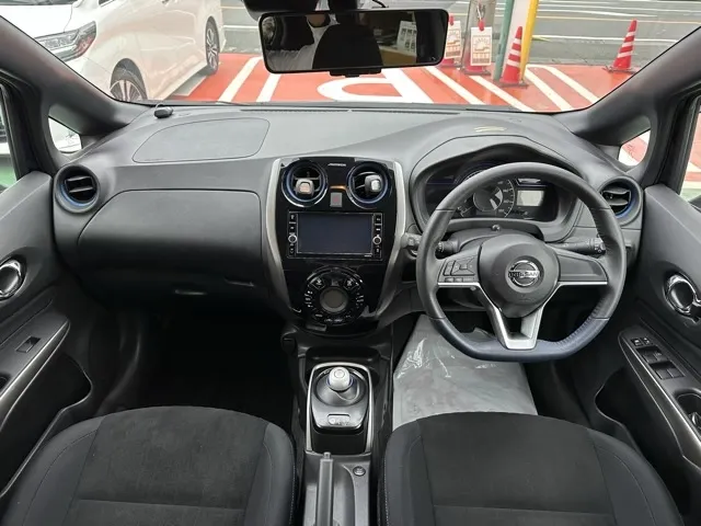ノート(ニッサン)eパワーオーテック中古車 5