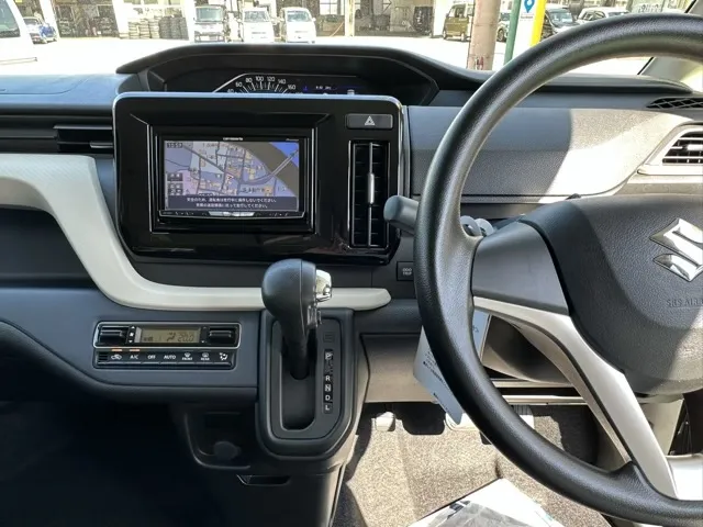 ソリオ(スズキ)G セーフティサポート装着車ディーラ-試乗車 14