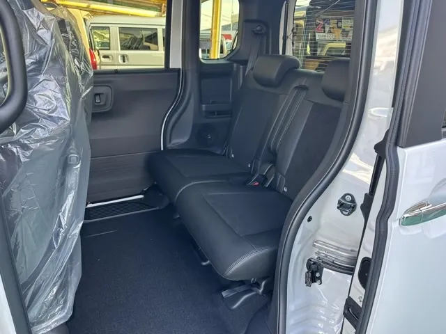 N-BOX(ホンダ)N-BOXカスタムターボ未使用車展示有 4
