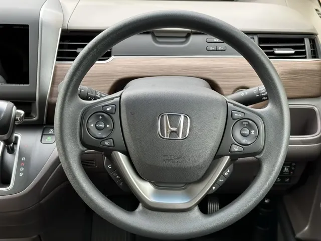 フリード(ホンダ)G  LEDヘッドライト登録済未使用車 6