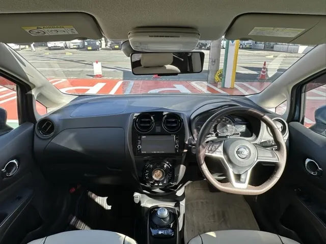 ノート(ニッサン)eパワー メダリスト中古車 5