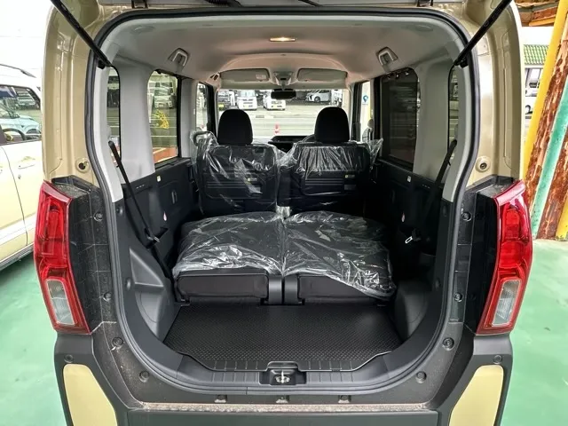 タント(ダイハツ)ファンクロス届出済未使用車 9